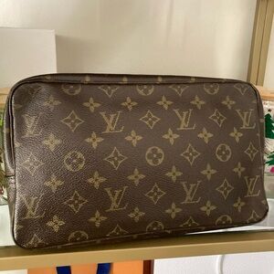 Louis Vuitton Monogram Toiletry Bag TROUSSE 28